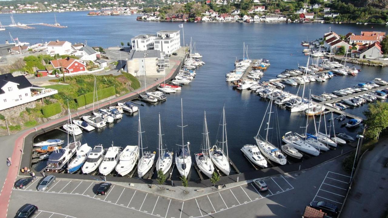 Fin Leilighet, Sentralt Og Sjonaert,Med Parkering Arendal Eksteriør billede