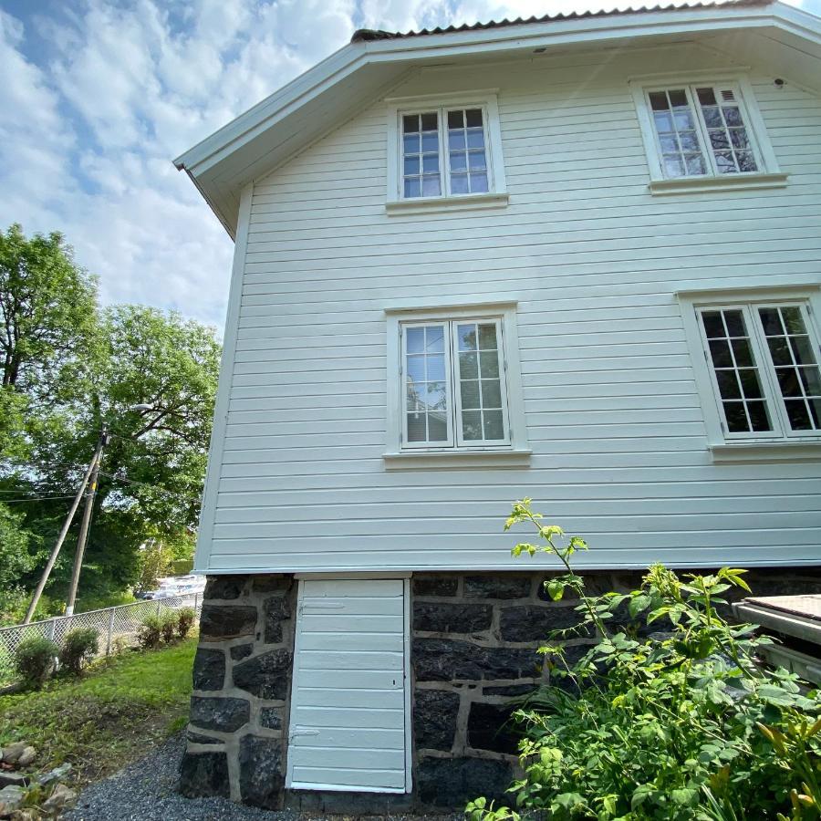 Fin Leilighet, Sentralt Og Sjonaert,Med Parkering Arendal Eksteriør billede